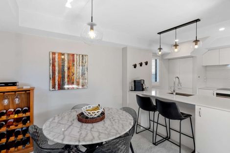 Photo of property in 2/218 Springfield Road, St Albans, Christchurch, 8014