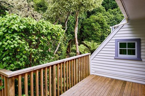 Photo of property in 88 Airlie Road, Plimmerton, Porirua, 5026