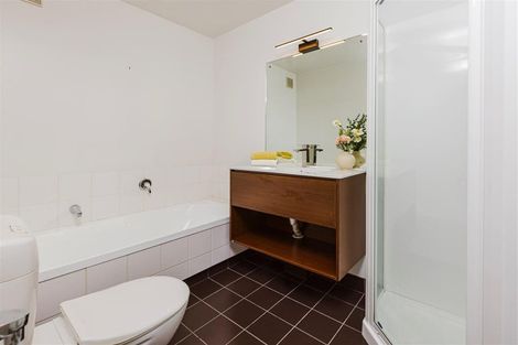 Photo of property in 10 Leneford Drive, East Tamaki, Auckland, 2013