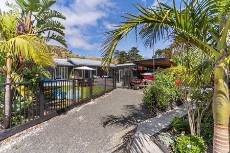 Photo of property in 1437 Clevedon Kawakawa Road, Kawakawa Bay, Papakura, 2585