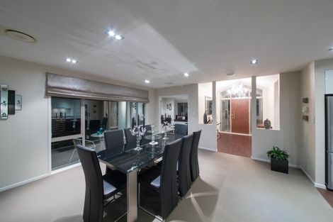 Photo of property in 2 Grand Oaks Drive, Awapuni, Palmerston North, 4412