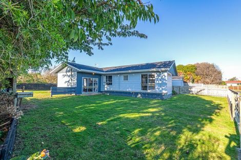 Photo of property in 12 Walker Crescent, Bulls, 4818