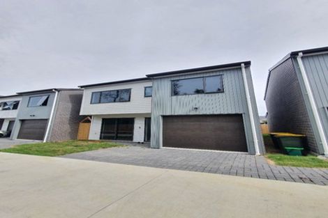 Photo of property in 425d Great South Road, Opaheke, Papakura, 2113