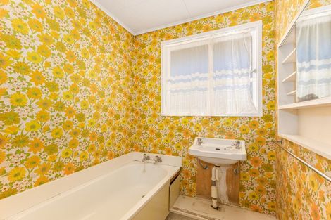 Photo of property in 45 Kahu Road, Paremata, Porirua, 5024