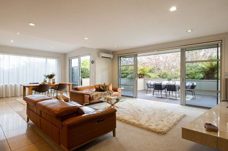 Photo of property in 15 Azure Place, Huntington, Hamilton, 3210