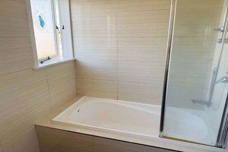 Photo of property in 3 Trinidad Road, Sunnynook, Auckland, 0620