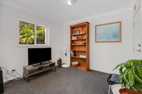 Photo of property in 1/7 Belle Verde Drive, Sunnynook, Auckland, 0630