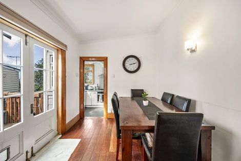 Photo of property in 129 Grant Road, Thorndon, Wellington, 6011