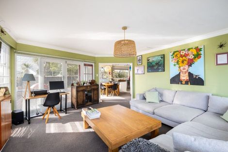 Photo of property in 126 Seaview Road, Westown, New Plymouth, 4310