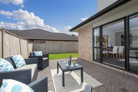 Photo of property in 50 Cyril French Drive, Flat Bush, Auckland, 2016