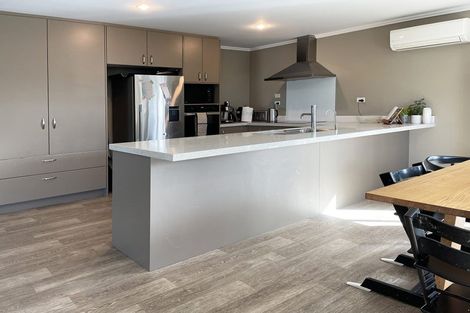 Photo of property in 3 Endeavour Place, One Tree Point, 0118