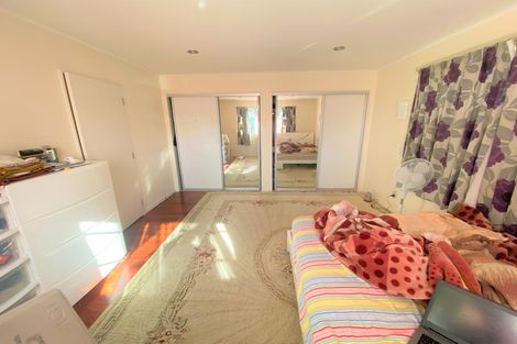 Photo of property in 30 Megan Avenue, Pakuranga Heights, Auckland, 2010