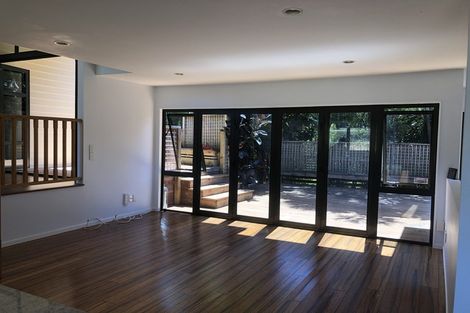 Photo of property in 20 Belvedere Court, West Harbour, Auckland, 0618