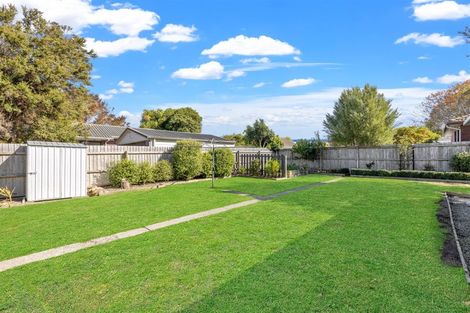 Photo of property in 7 Pinehurst Crescent, Russley, Christchurch, 8042