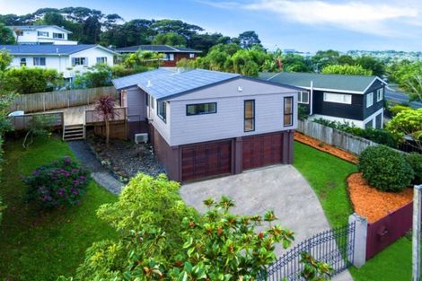 Photo of property in 2/1 Heathglen Place, Bayview, Auckland, 0629
