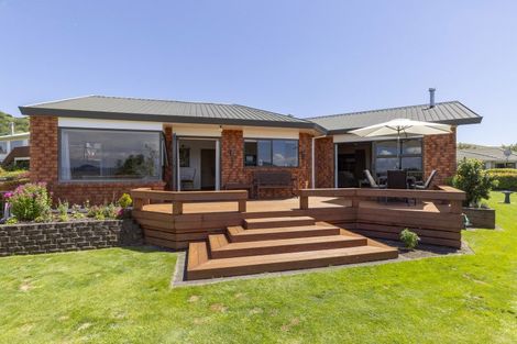 Photo of property in 25 Kinder Street, Acacia Bay, Taupo, 3330