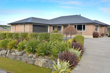 Photo of property in 18 Grandvista Drive, Green Island, Dunedin, 9018