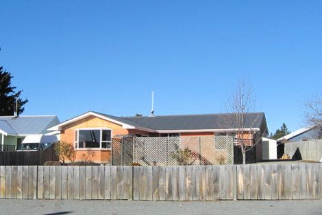 Photo of property in 13 Omahau Crescent, Twizel, 7901