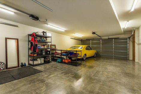 Photo of property in 5 Seaton Road, Murrays Bay, Auckland, 0630