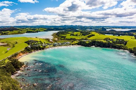 Photo of property in 730 Taiharuru Road, Taiharuru, Onerahi, 0192