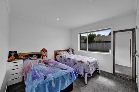 Photo of property in 7 Cross Street, Lepperton, New Plymouth, 4373