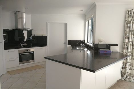 Photo of property in 2/163 Forrest Hill Road, Forrest Hill, Auckland, 0620