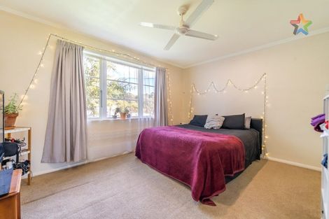 Photo of property in 77 Horoeka Street, Stokes Valley, Lower Hutt, 5019