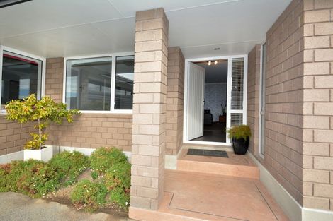 Photo of property in 18 Grandvista Drive, Green Island, Dunedin, 9018