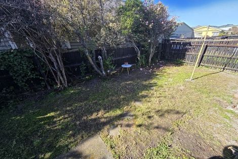 Photo of property in 2/11 Laurence Street, Waltham, Christchurch, 8011
