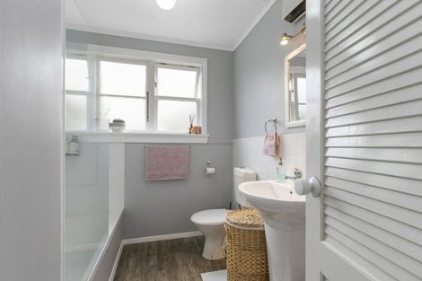 Photo of property in 21 Cleland Crescent, Naenae, Lower Hutt, 5011