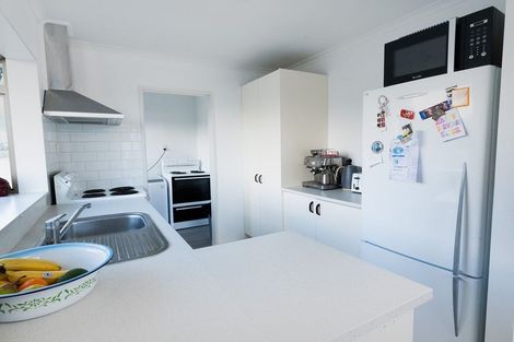 Photo of property in 25 Loughanure Place, Massey, Auckland, 0614