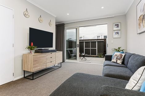 Photo of property in 28 Eyton Kay Road, Hobsonville, Auckland, 0616