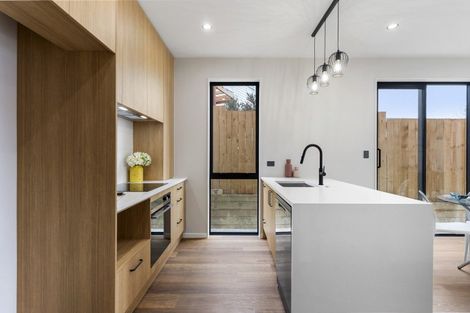 Photo of property in 121a Reeves Road, Pakuranga Heights, Auckland, 2010