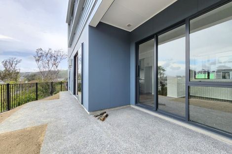 Photo of property in 12 Koreke Close, Kenepuru, Porirua, 5022