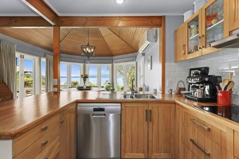 Photo of property in 135 Koutu Road, Kawaha Point, Rotorua, 3010