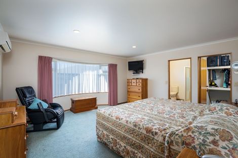 Photo of property in 16 Barrett Road, Whalers Gate, New Plymouth, 4310