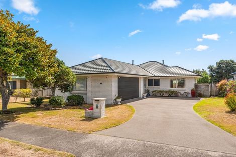 Photo of property in 11 Murray Court, Paraparaumu Beach, Paraparaumu, 5032