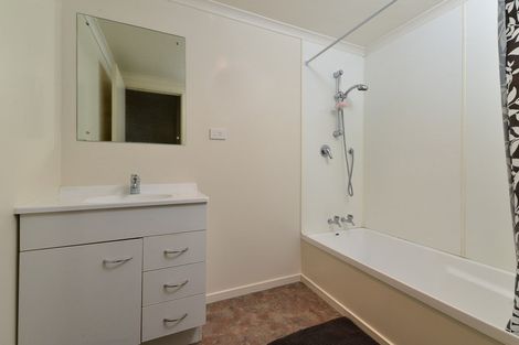 Photo of property in 14a Jones Crescent, Melville, Hamilton, 3206