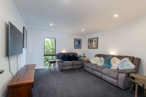 Photo of property in 14a Downes Street, Titahi Bay, Porirua, 5022