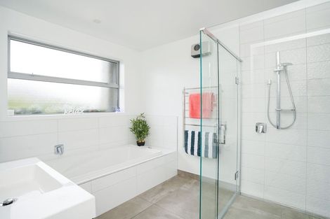 Photo of property in 11 Majestic Chance, Seaward Bush, Invercargill, 9812