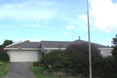 Photo of property in 15 Gala Place, Henderson, Auckland, 0612