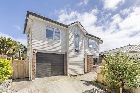 Photo of property in 7/16 Black Rock Road, Newlands, Wellington, 6037