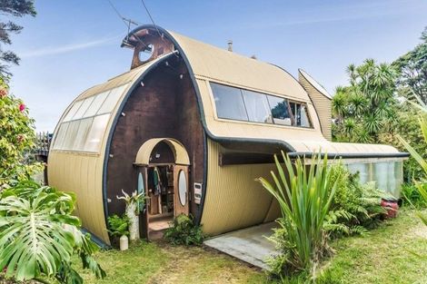 Photo of property in 81 Anawhata Road, Anawhata, New Lynn, 0772