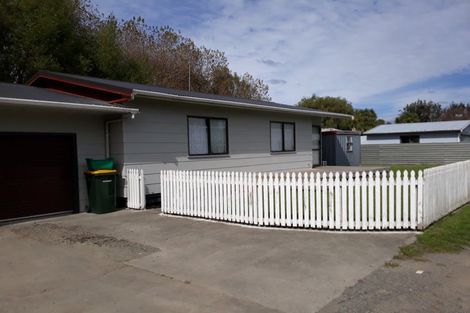 Photo of property in 71c Avenue Road, Foxton, 4814