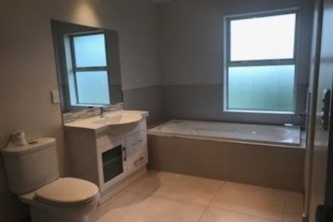 Photo of property in 227 Porchester Road, Takanini, 2112