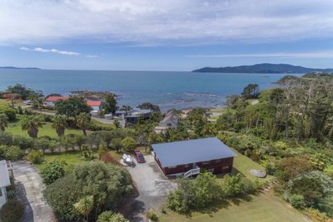 Photo of property in 44 Heretaunga Crescent, Cable Bay, 0420