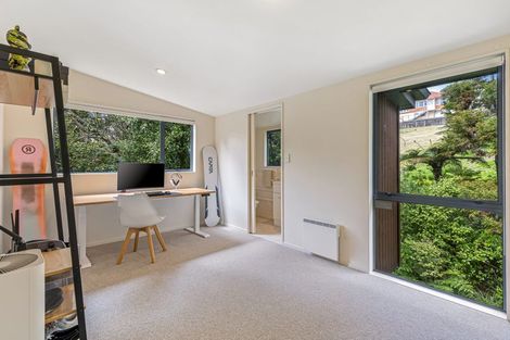 Photo of property in 23a Fairmount Road, Titirangi, Auckland, 0604
