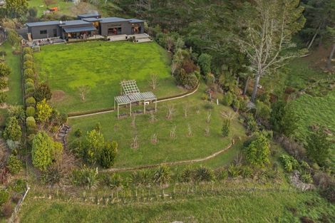 Photo of property in 42 Glade Park Lane, Shannon, Palmerston North, 4474