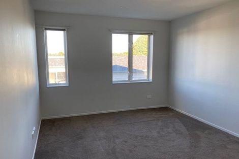 Photo of property in 9 Riroriro Close, Papakura, 2110