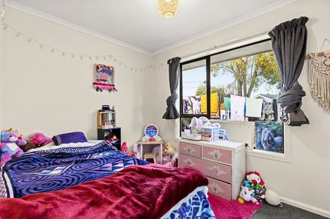Photo of property in 9 Hannah Place, Redwood, Christchurch, 8051